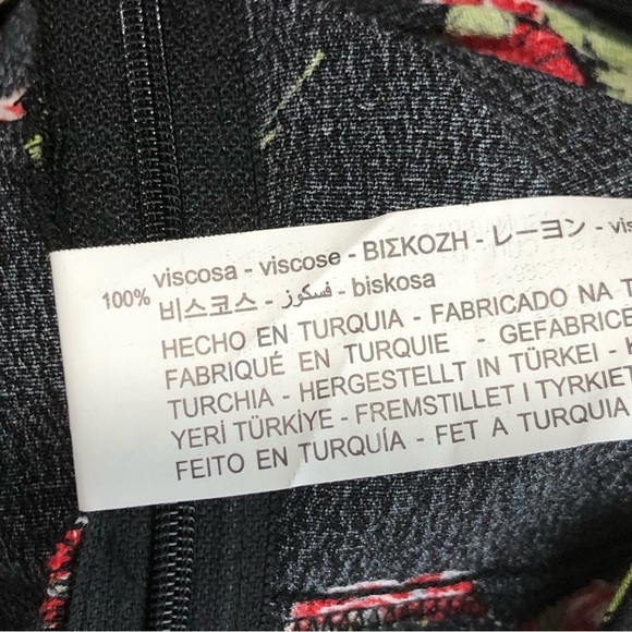 Zara cropped twist, not front long sleeved rose floral top - Picture 6 of 10